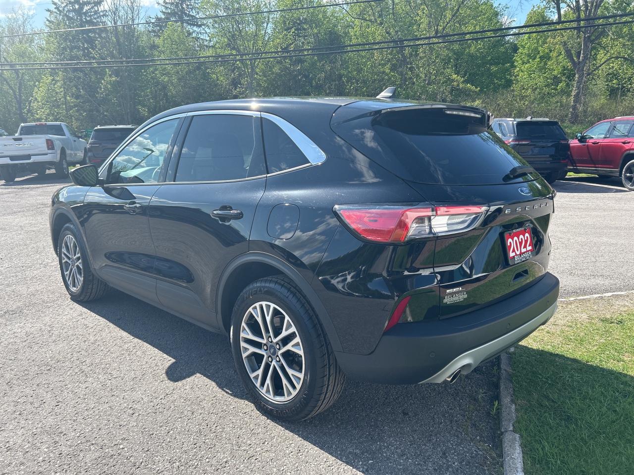 2022 Ford Escape SEL Photo