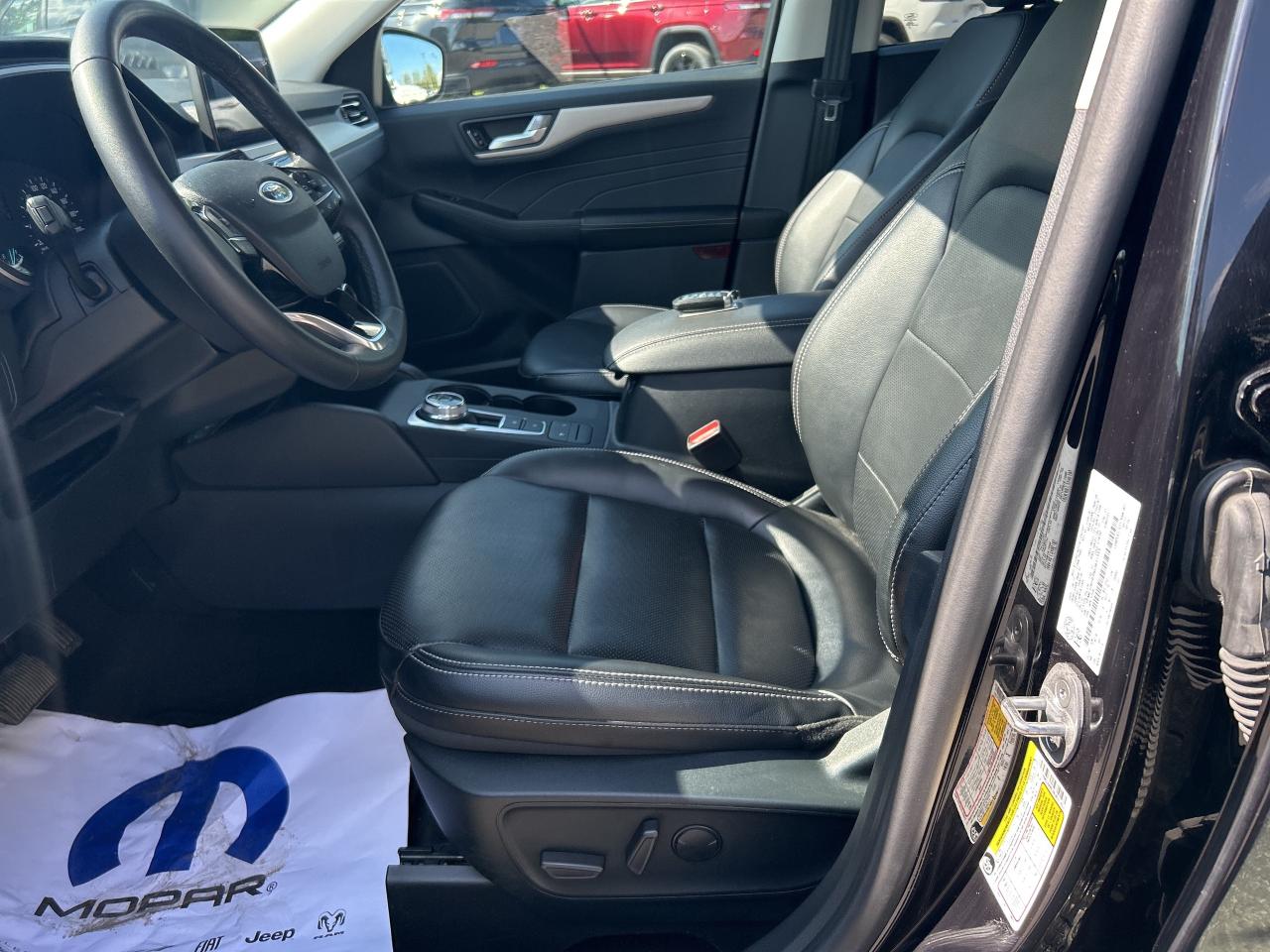 2022 Ford Escape SEL Photo