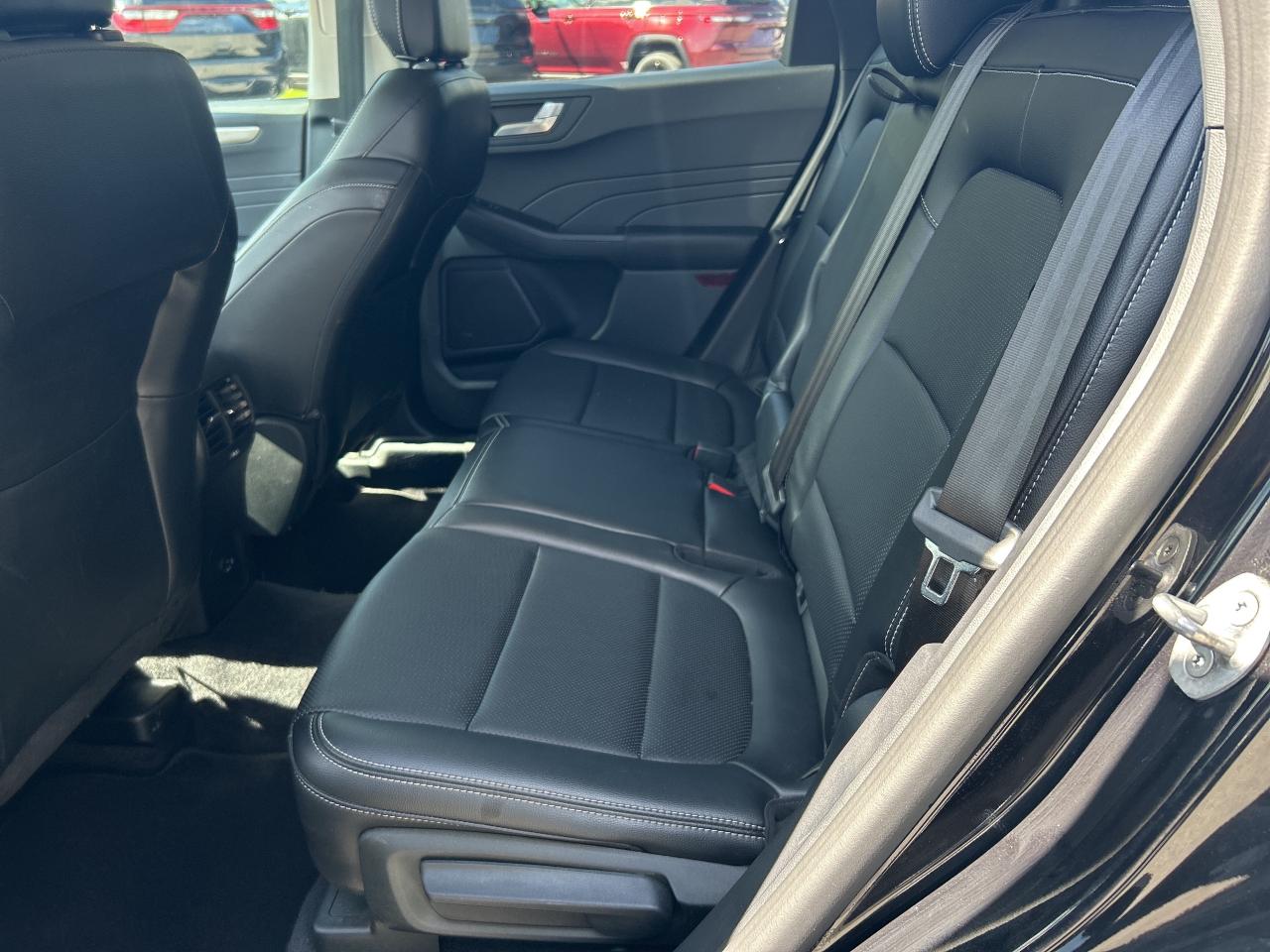 2022 Ford Escape SEL Photo