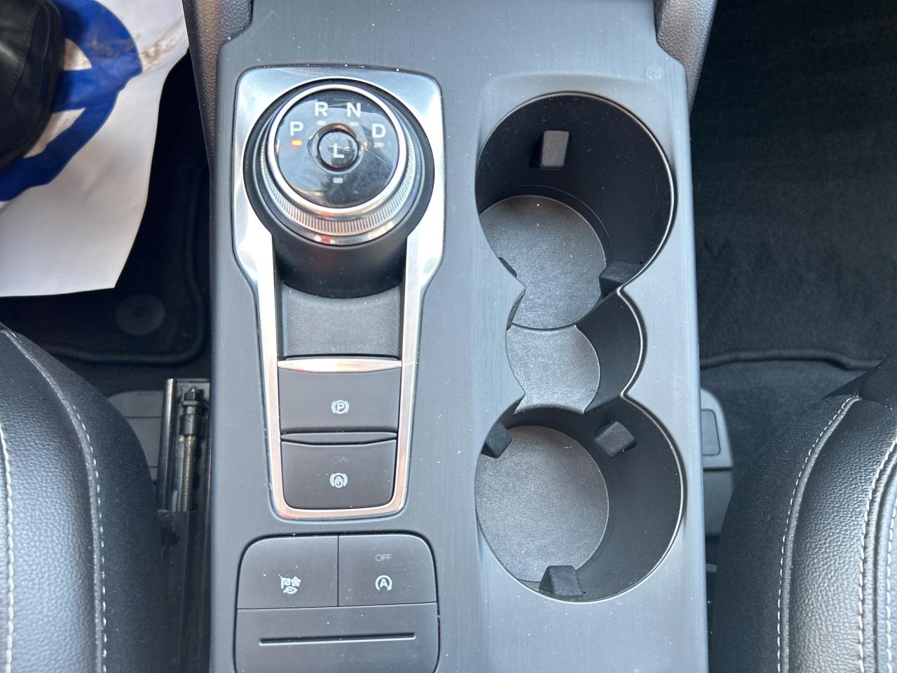 2022 Ford Escape SEL Photo