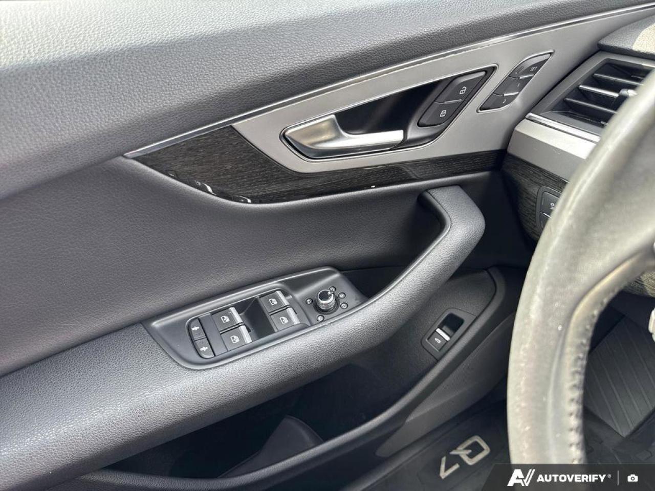 2018 Audi Q7 Progressiv Quattro AWD   Panoramic Sunroof   Carpl Photo