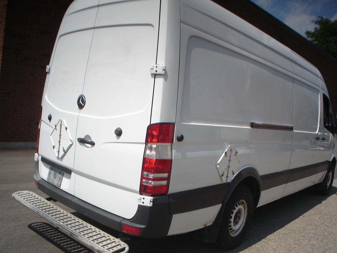 2013 Mercedes-Benz Sprinter 2500 DIESEL,HI ROOF,CERTIFIED Photo