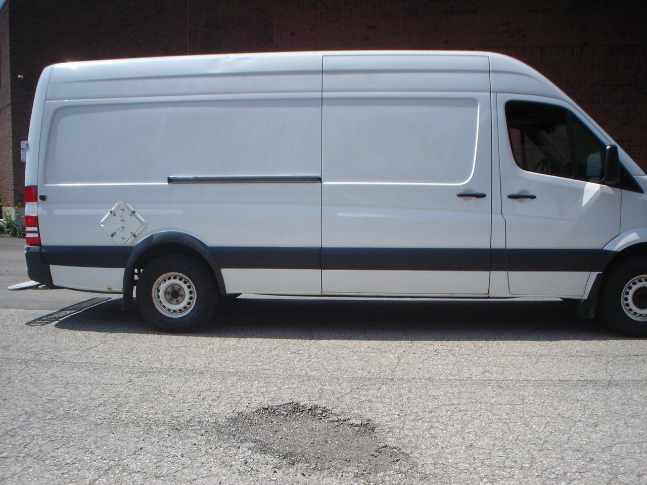 2013 Mercedes-Benz Sprinter 2500 DIESEL,HI ROOF,CERTIFIED Photo