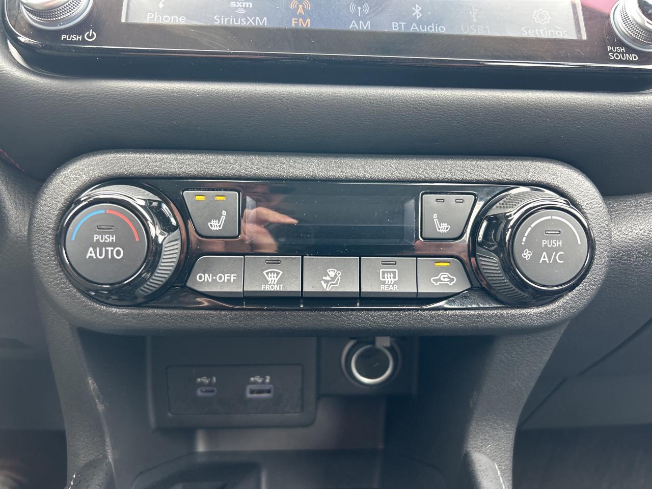 2023 Nissan Kicks SR Photo