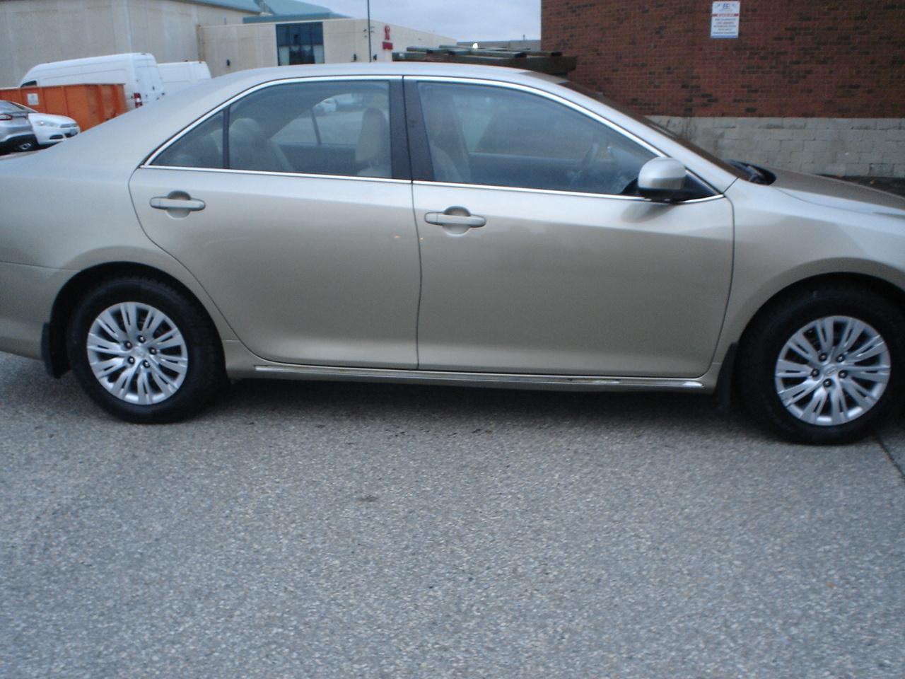 2014 Toyota Camry LE Photo