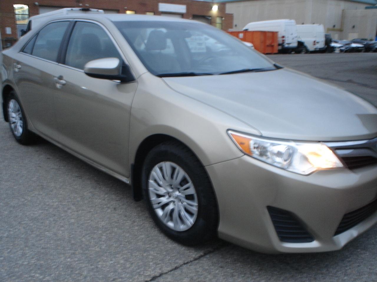 2014 Toyota Camry LE Photo