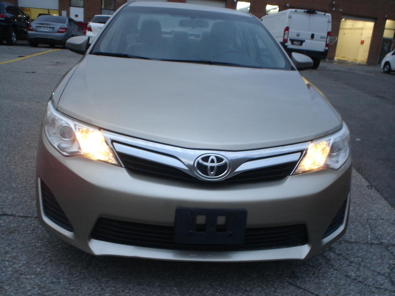 2014 Toyota Camry LE Photo