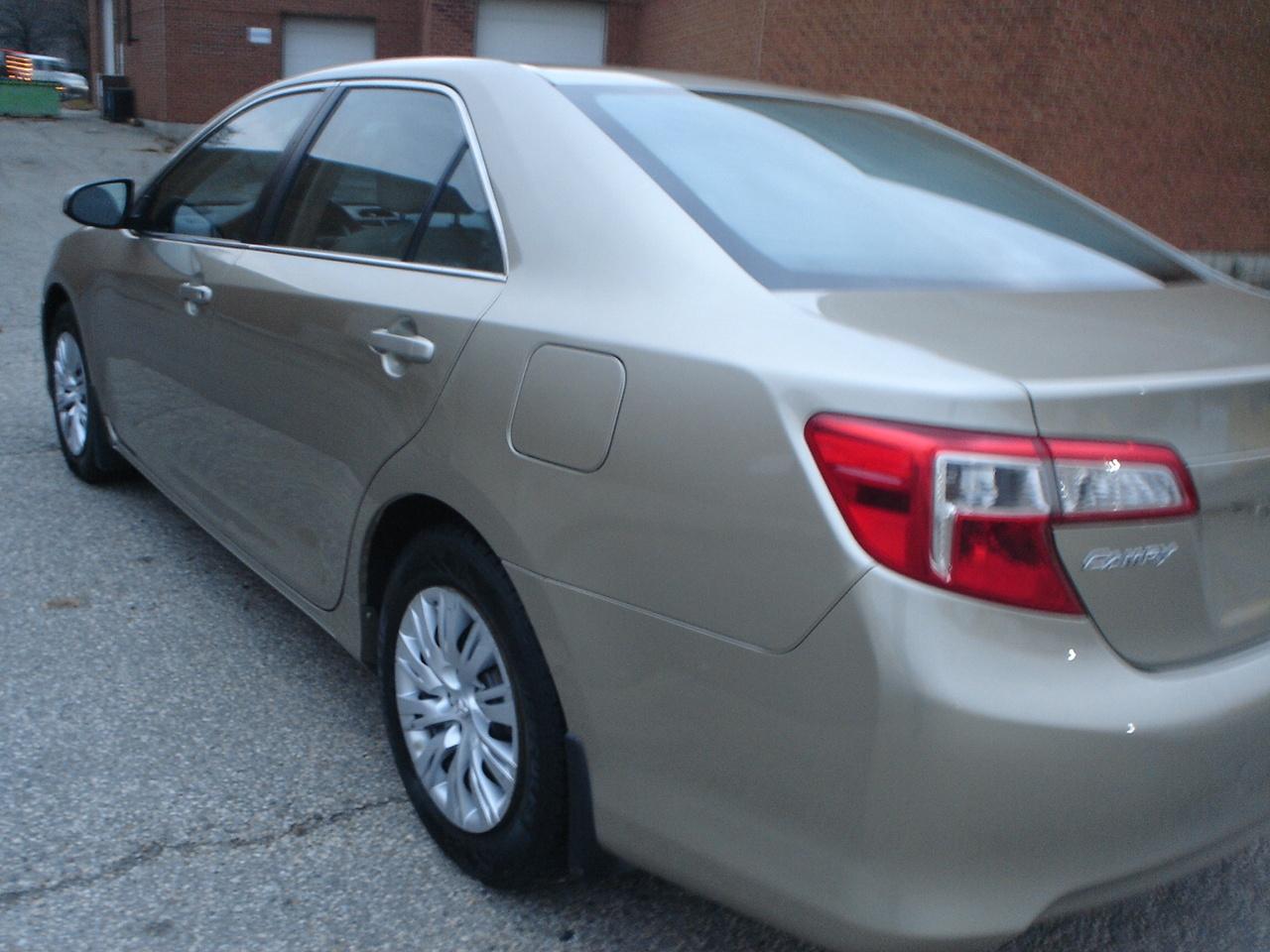 2014 Toyota Camry LE Photo