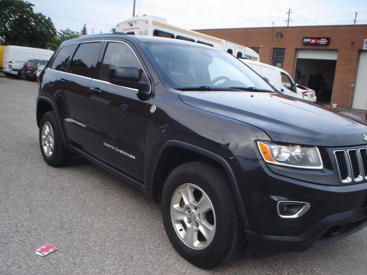 2015 Jeep Grand Cherokee 4WD 4Dr Laredo Photo