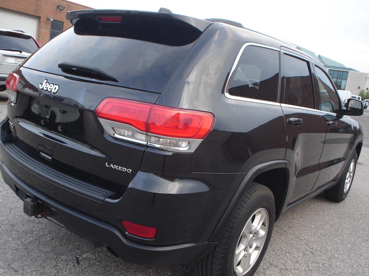 2015 Jeep Grand Cherokee 4WD 4Dr Laredo Photo
