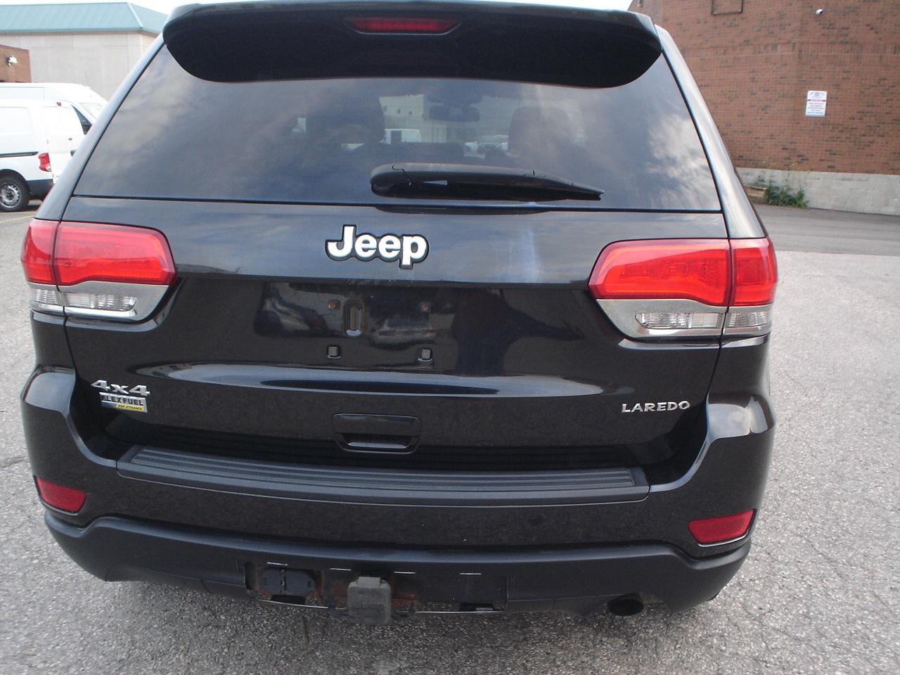 2015 Jeep Grand Cherokee 4WD 4Dr Laredo Photo