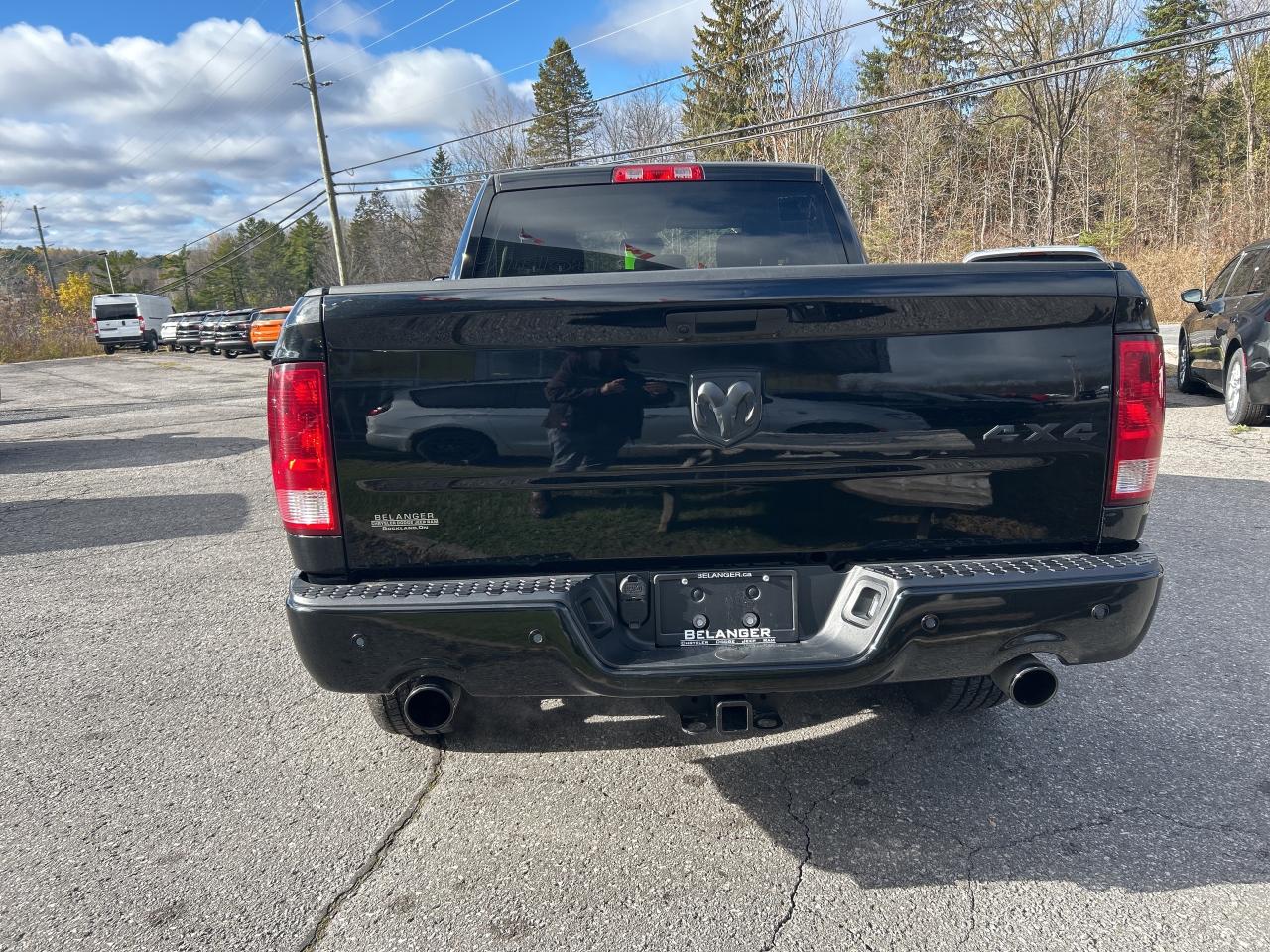 2023 RAM 1500 Classic SLT Photo3