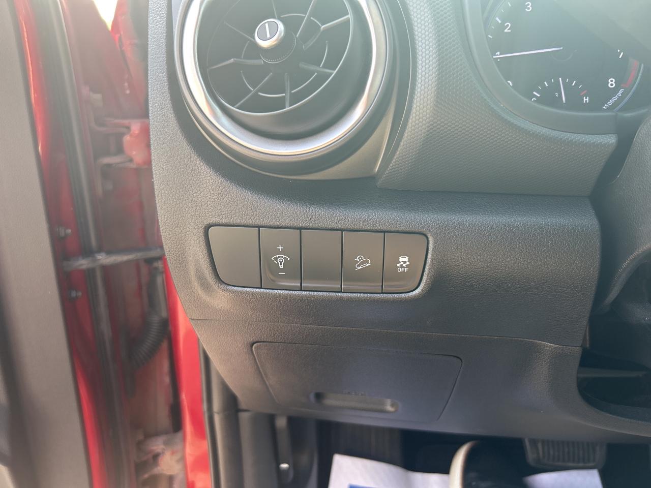 2023 Hyundai KONA Preferred Photo