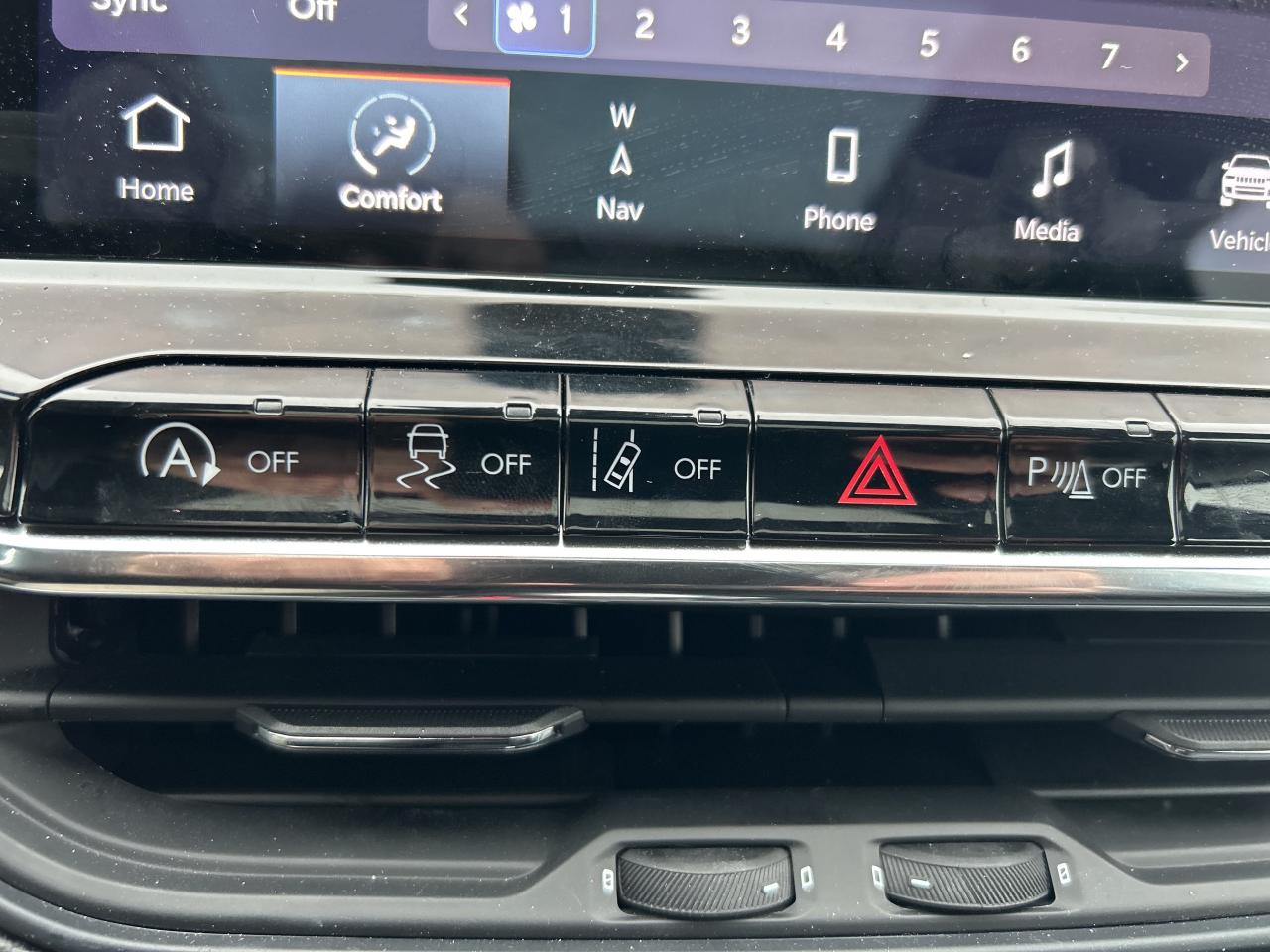 2022 Jeep Compass Trailhawk Photo