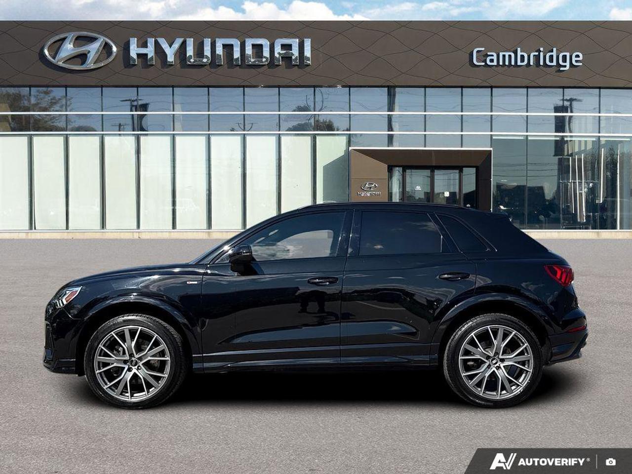 2021 Audi Q3 Progressiv S-Line   NO ACCIDENTS   8.4L/100km Photo