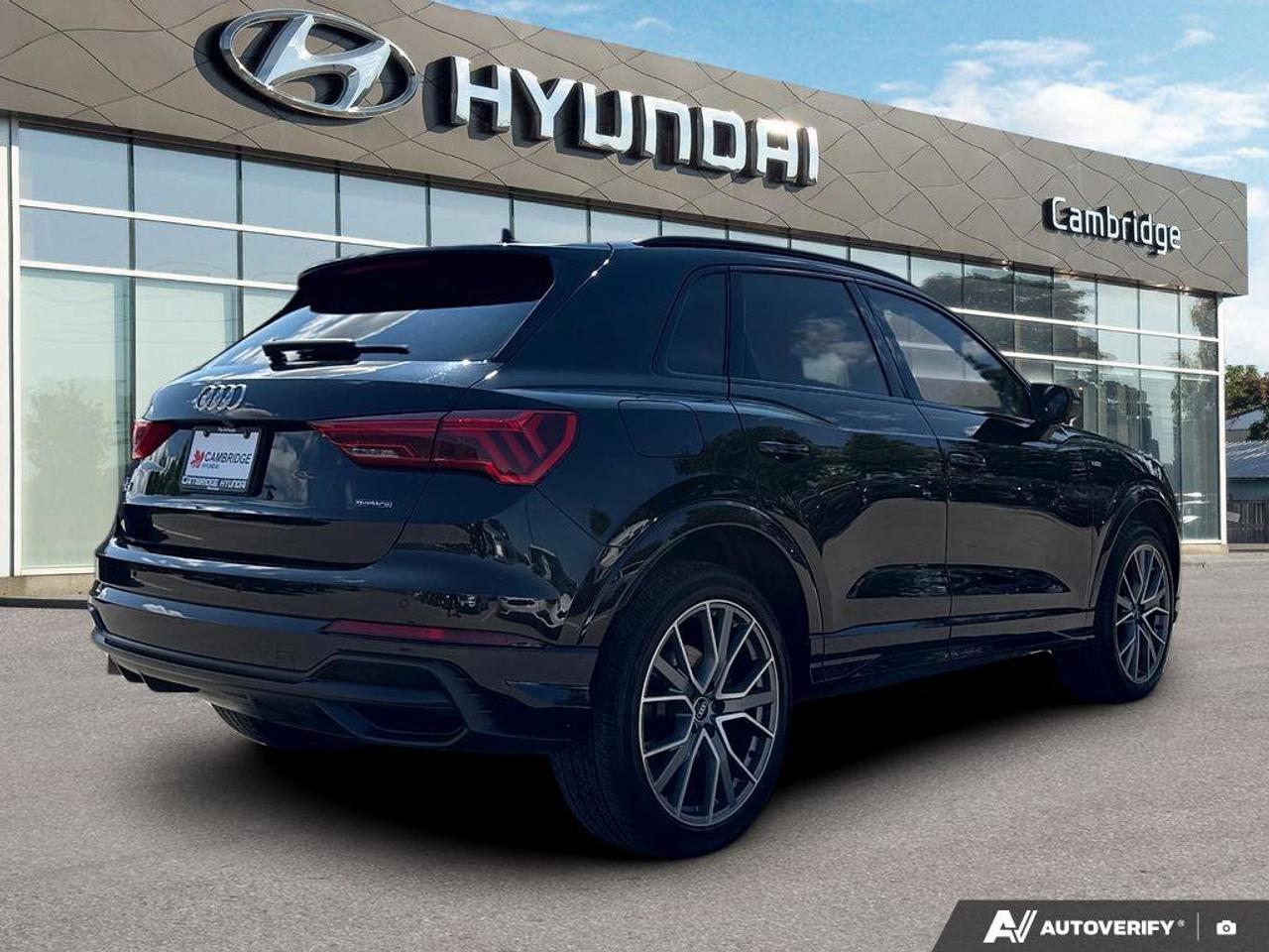 2021 Audi Q3 Progressiv S-Line   NO ACCIDENTS   8.4L/100km Photo