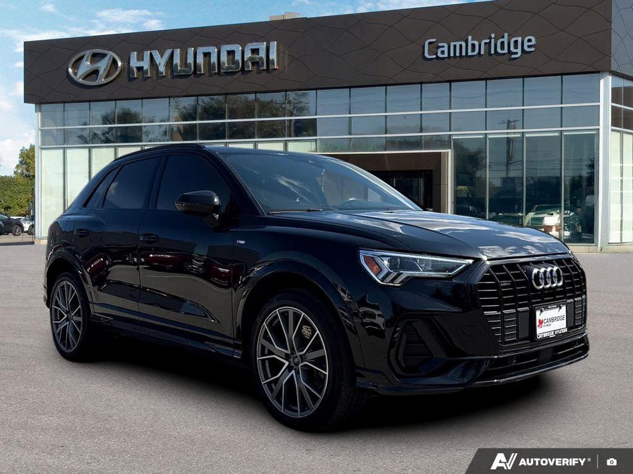 2021 Audi Q3 Progressiv S-Line   NO ACCIDENTS   8.4L/100km Photo