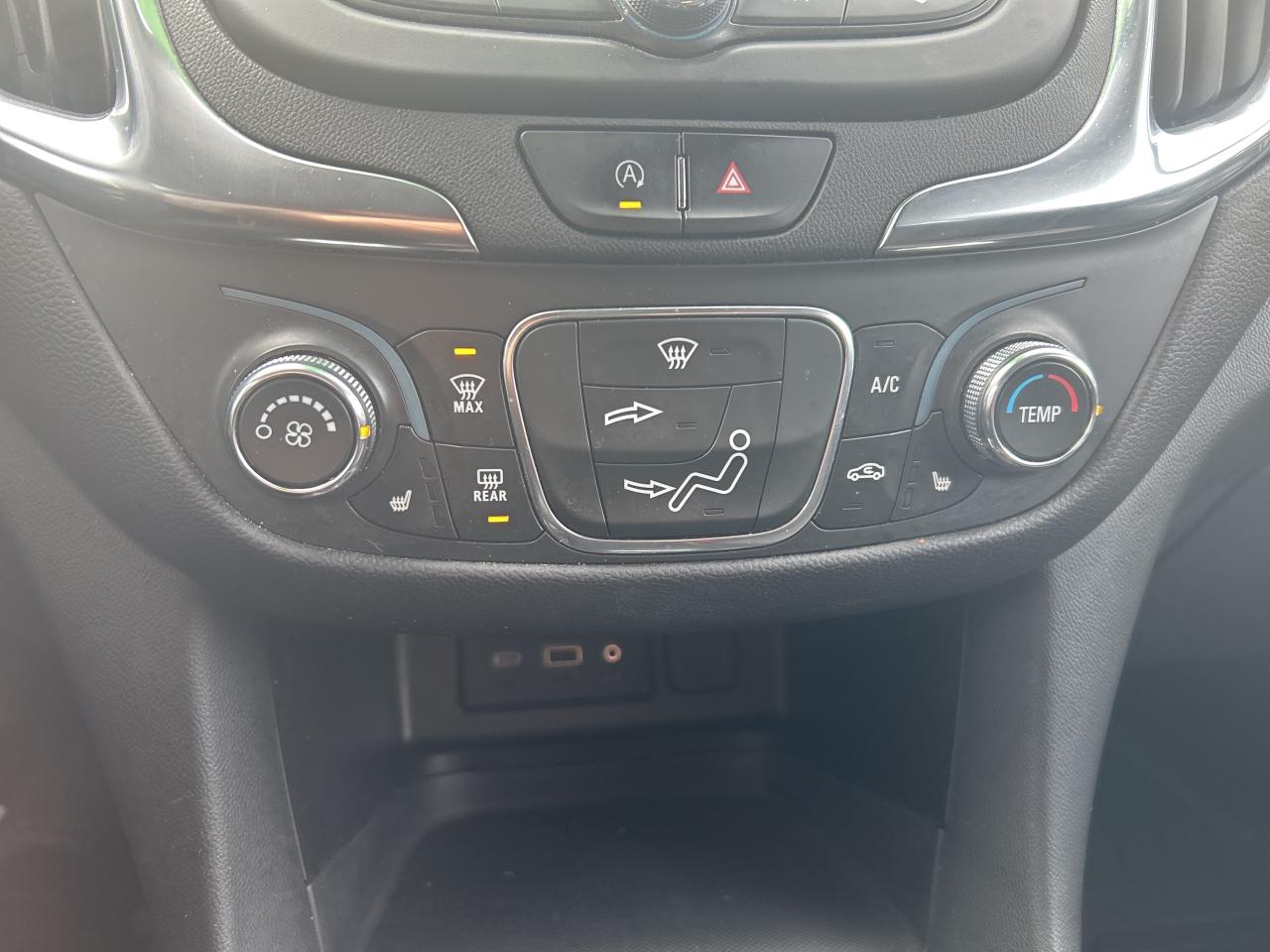 2022 Chevrolet Equinox LT AWD Photo