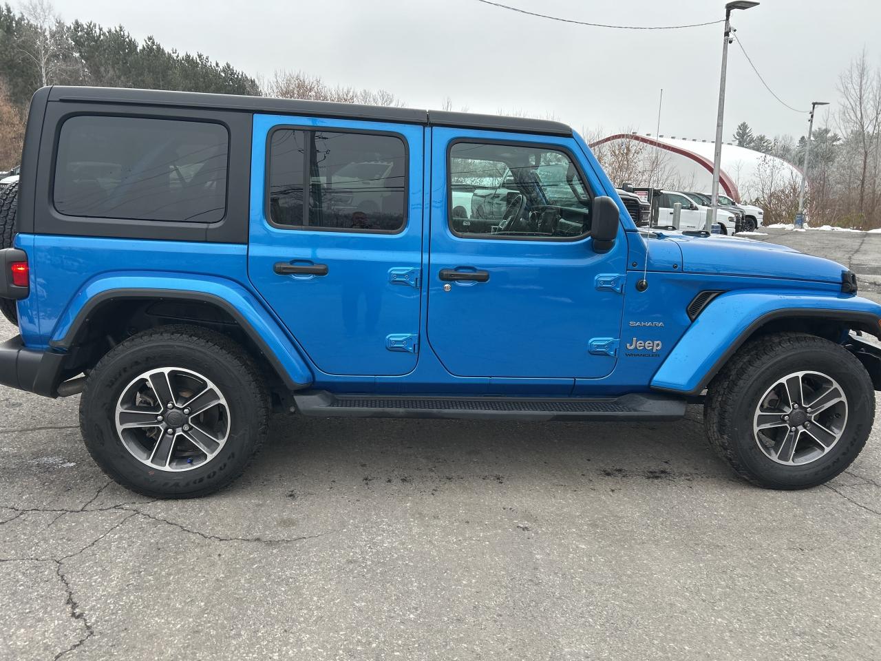 2023 Jeep Wrangler Sahara Photo