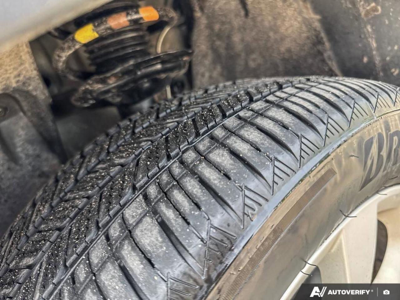 2022 Volkswagen Taos Comfortline   Pano Sunroof   Digital Cockpit   Hea Photo