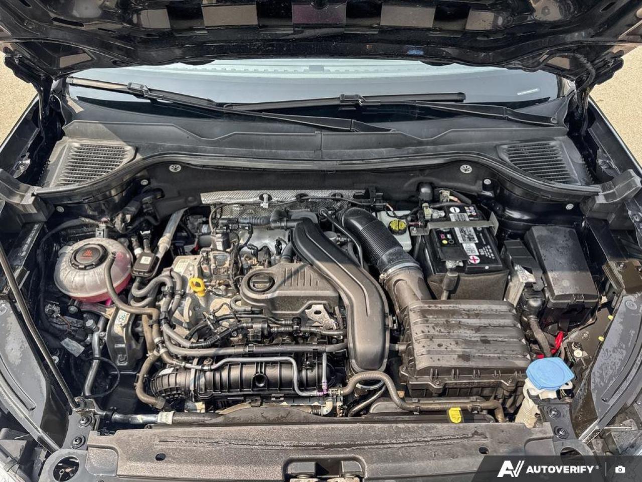 2022 Volkswagen Taos Comfortline   Pano Sunroof   Digital Cockpit   Hea Photo