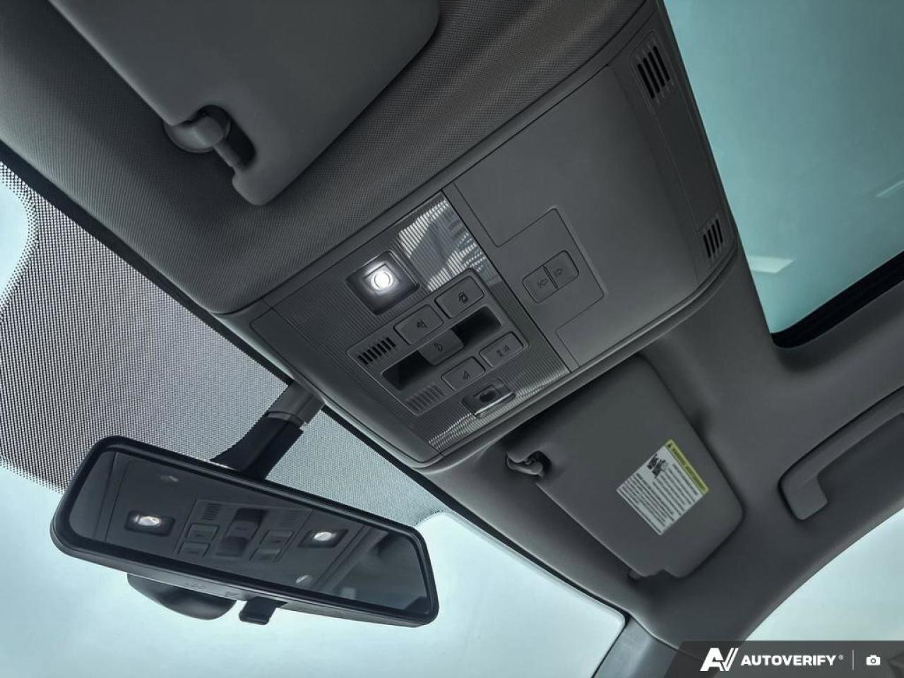 2022 Volkswagen Taos Comfortline   Pano Sunroof   Digital Cockpit   Hea Photo