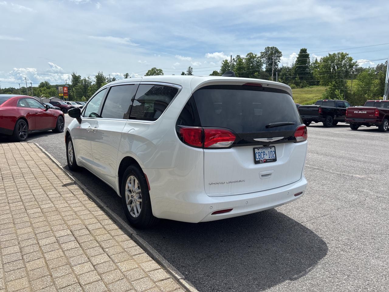 2024 Chrysler Grand Caravan SXT Photo