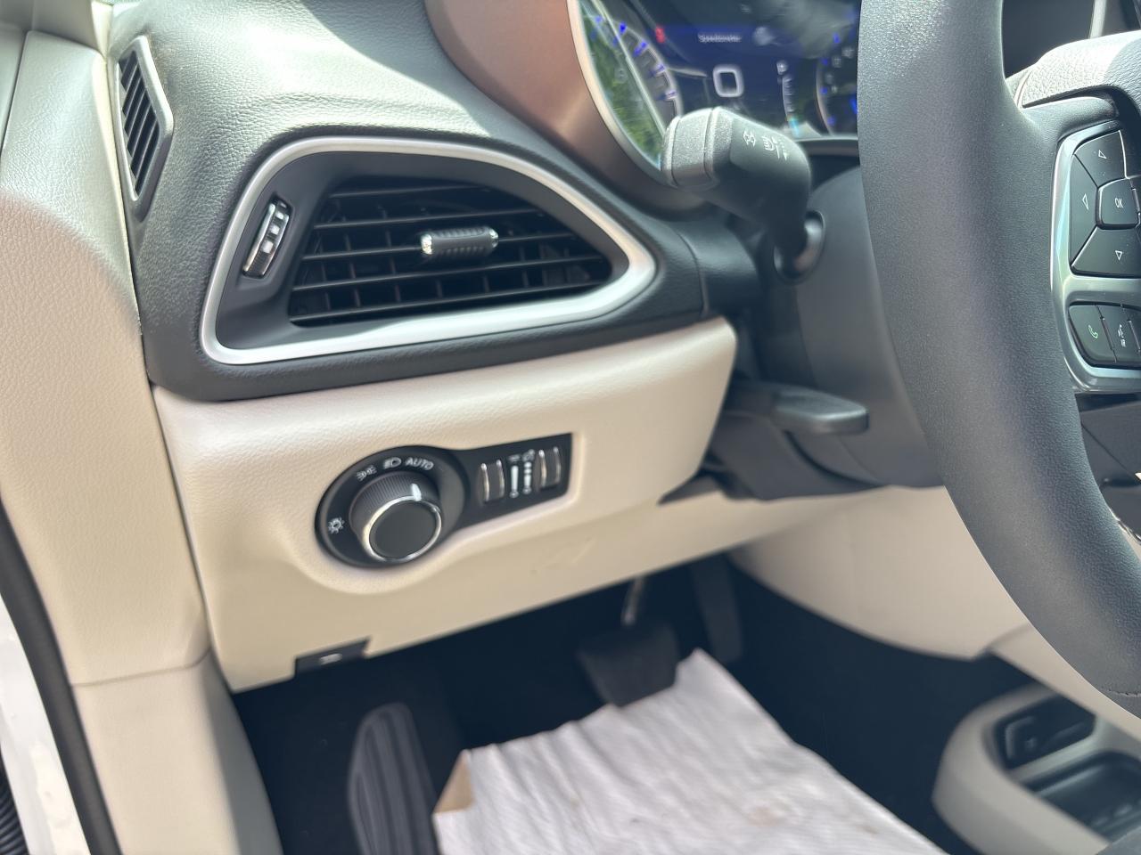 2024 Chrysler Grand Caravan SXT Photo