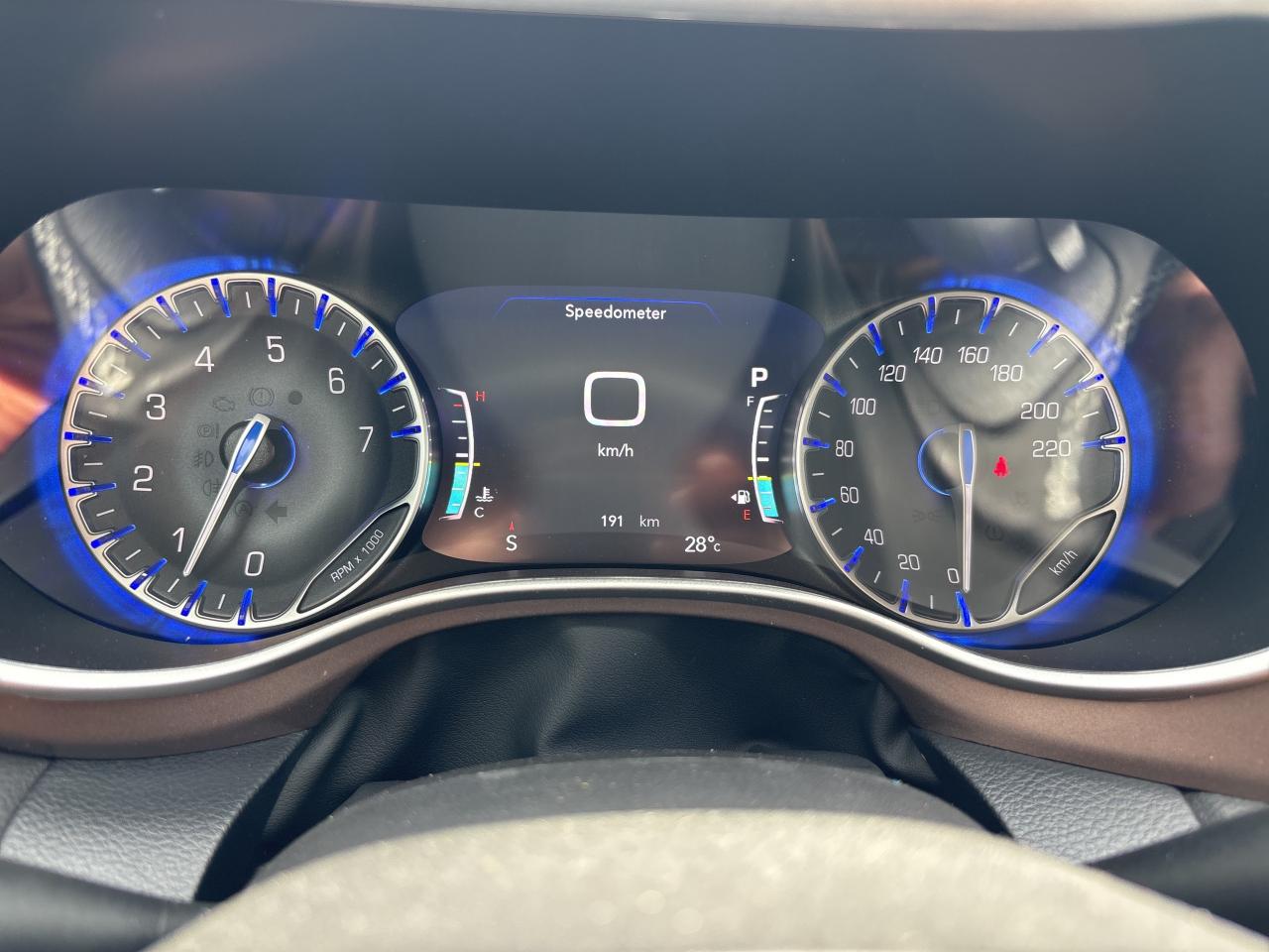 2024 Chrysler Grand Caravan SXT Photo