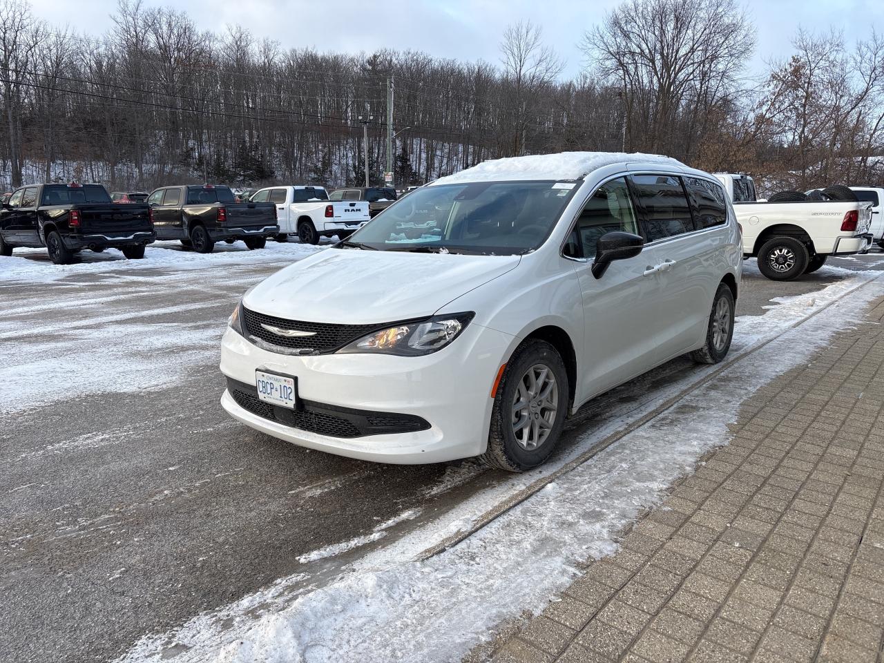 2024 Chrysler Grand Caravan SXT Photo0