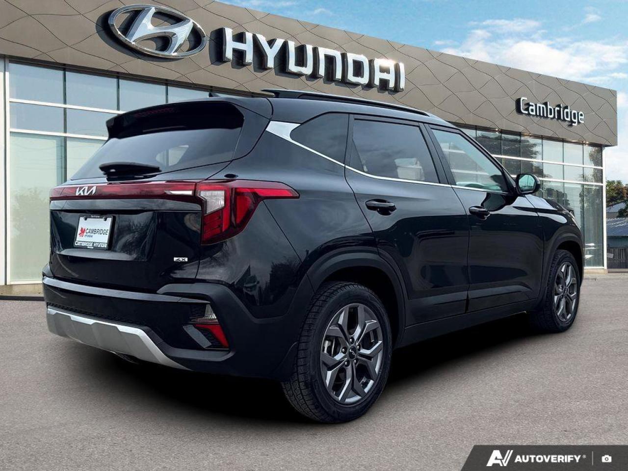 2024 Kia Seltos EX   SUNROOF   CARPLAY   HEATED STEERING   REMOTE Photo