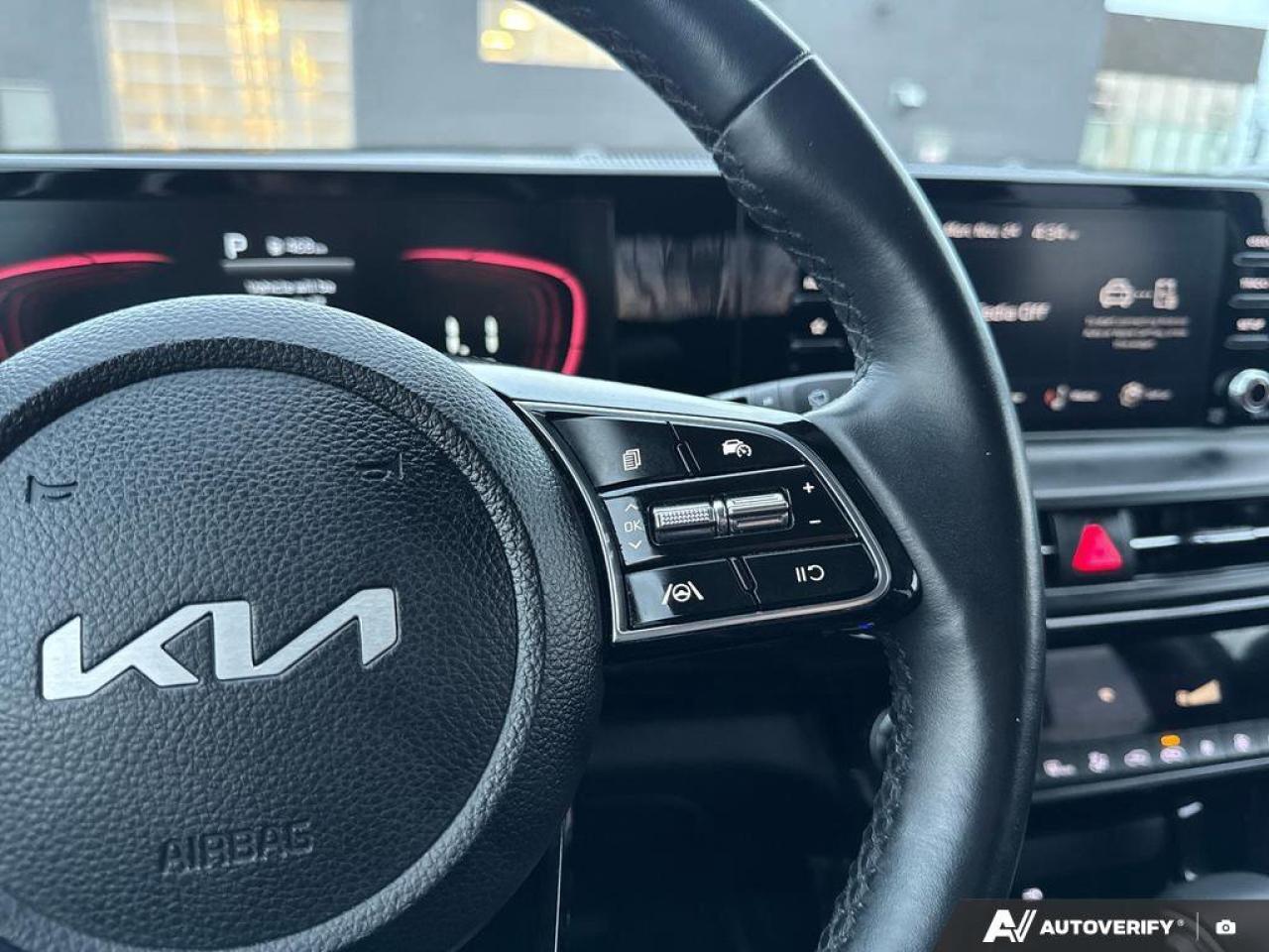 2024 Kia Seltos EX   SUNROOF   CARPLAY   HEATED STEERING   REMOTE Photo