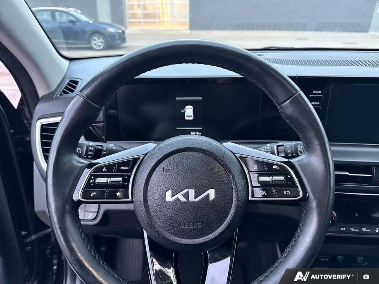 2024 Kia Seltos EX   SUNROOF   CARPLAY   HEATED STEERING   REMOTE Photo