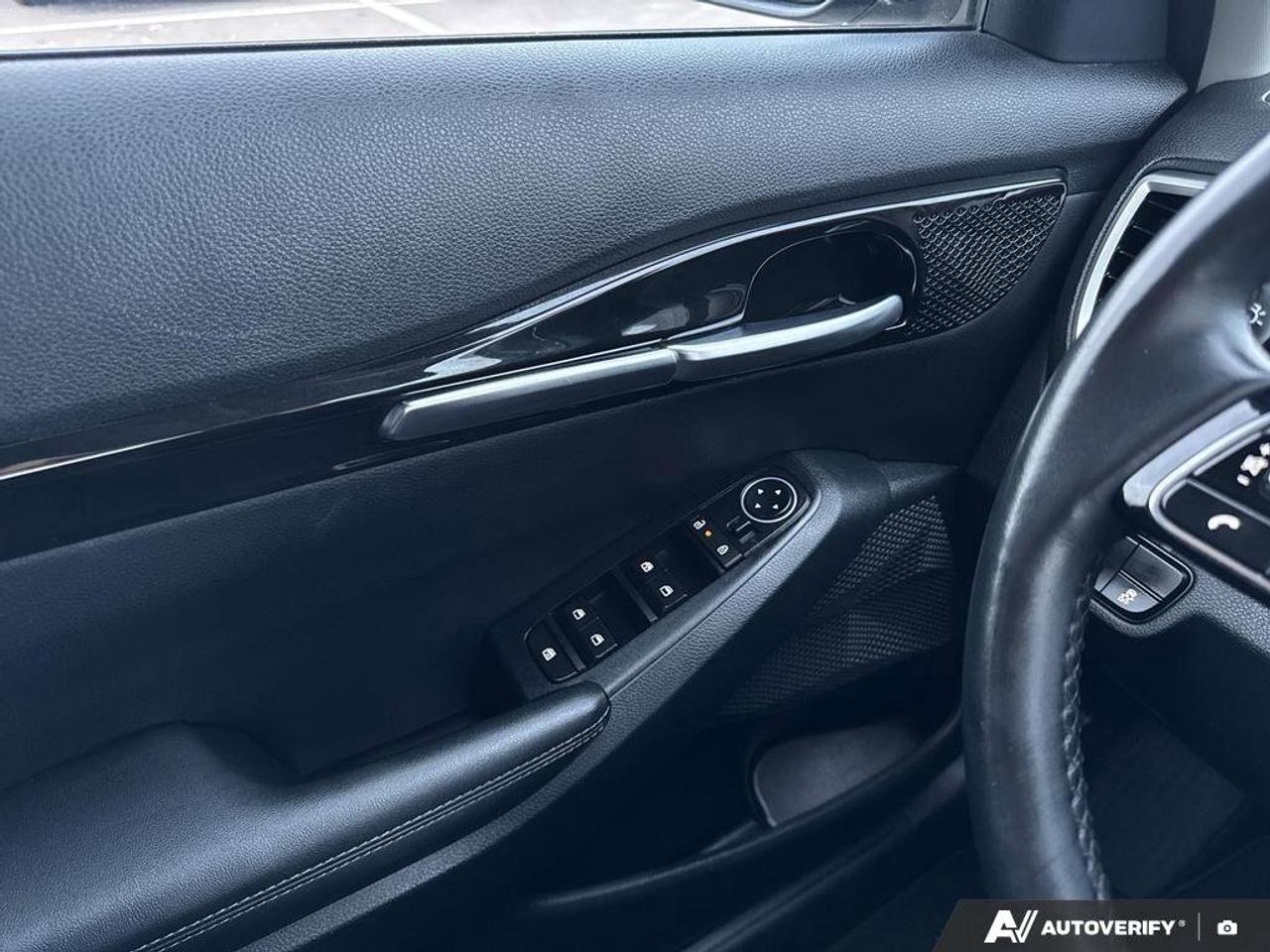 2024 Kia Seltos EX   SUNROOF   CARPLAY   HEATED STEERING   REMOTE Photo