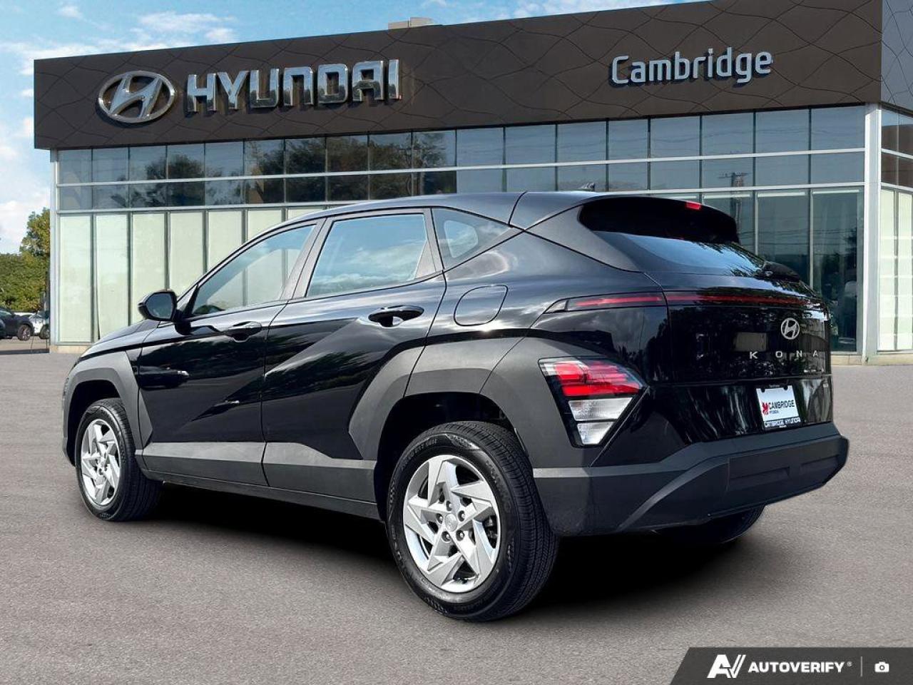 2024 Hyundai KONA Essential AWD   Carplay   Heated Seats   One Owner Photo4