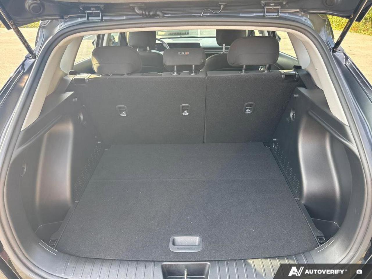 2024 Hyundai KONA Essential AWD   Carplay   Heated Seats   One Owner Photo