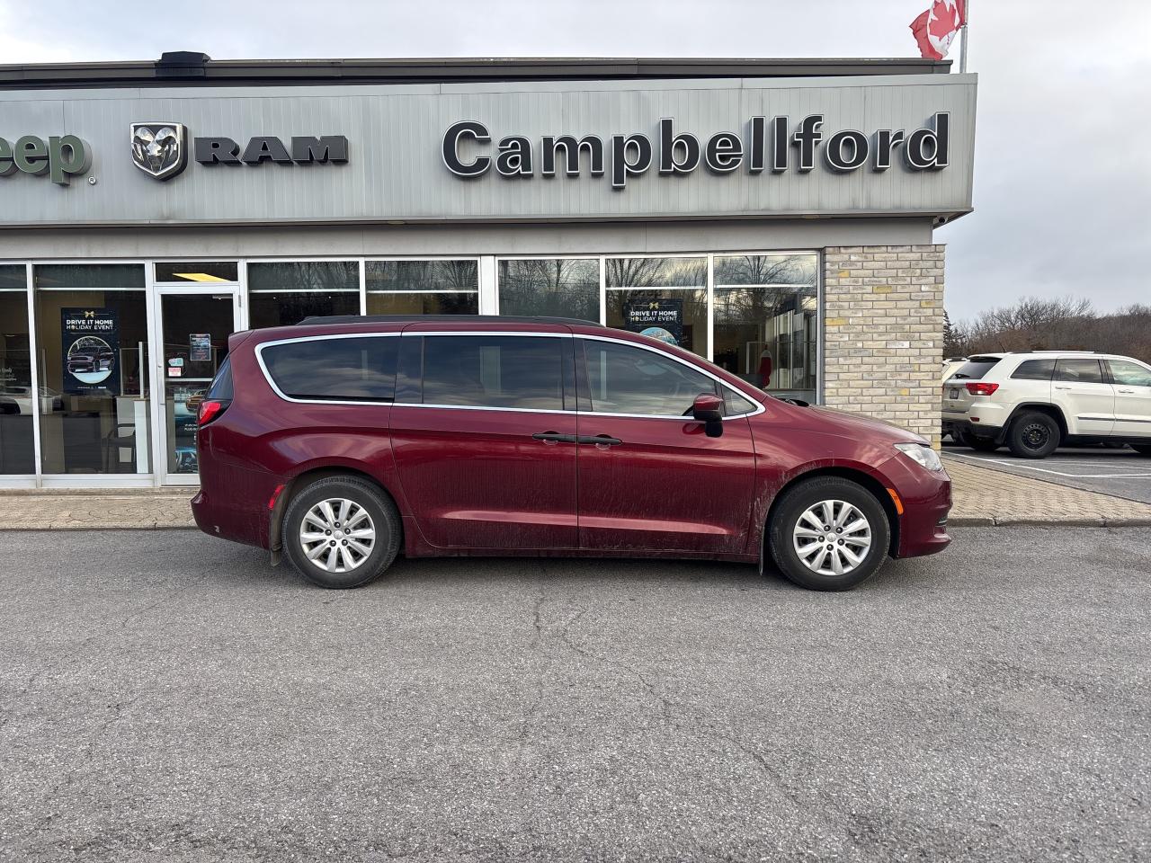 2021 Chrysler Grand Caravan SE Photo3