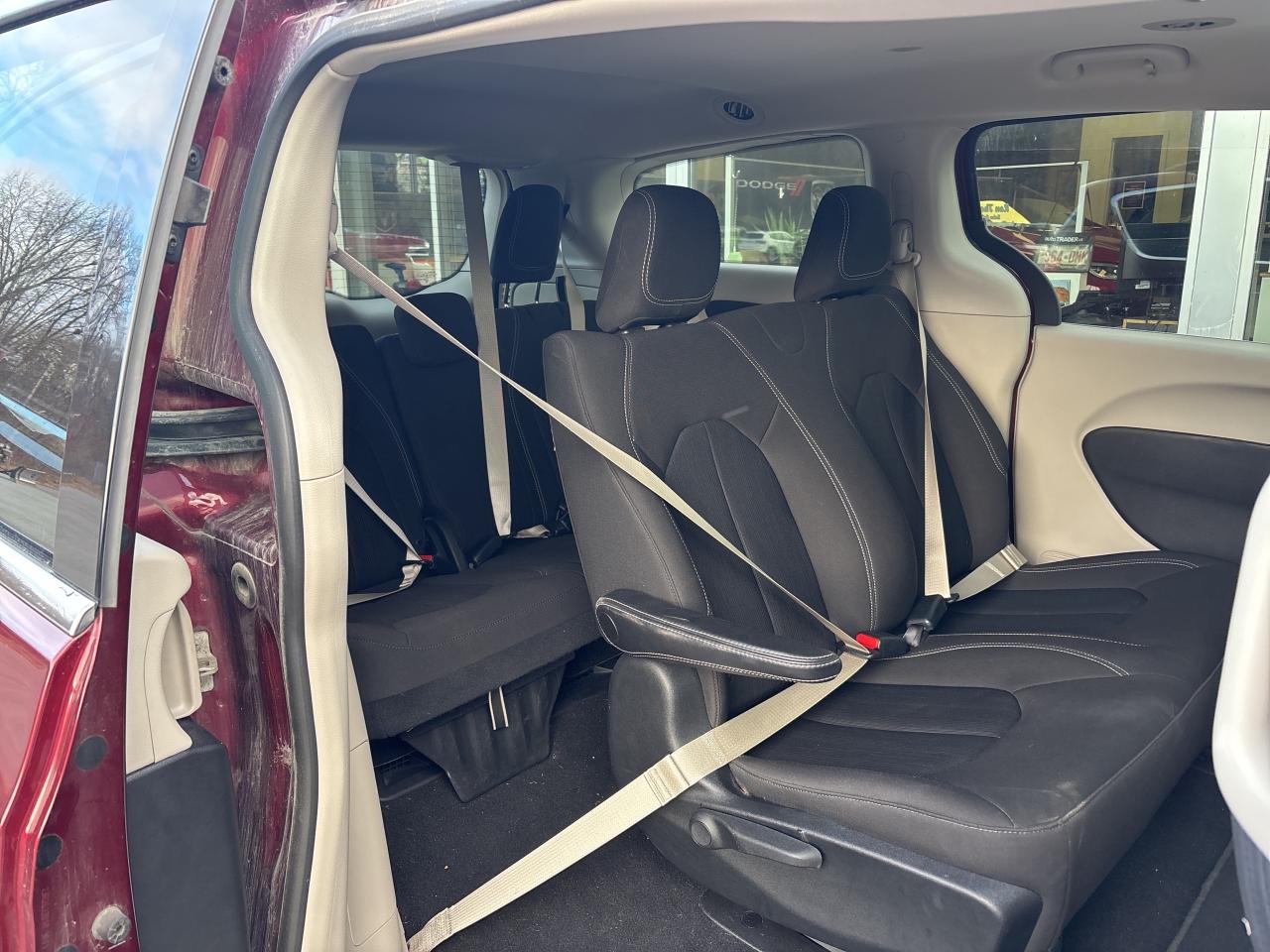 2021 Chrysler Grand Caravan SE Photo