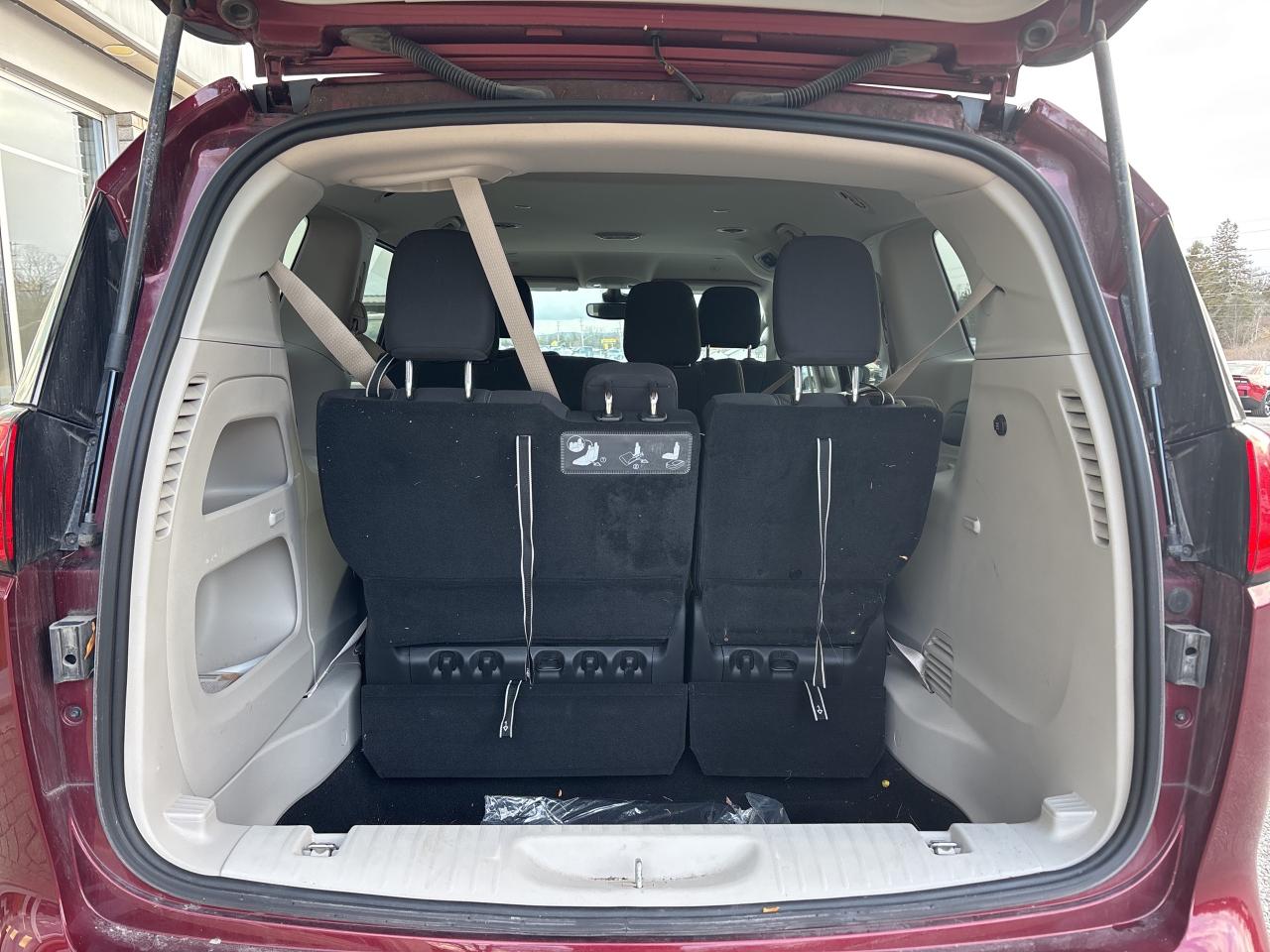 2021 Chrysler Grand Caravan SE Photo