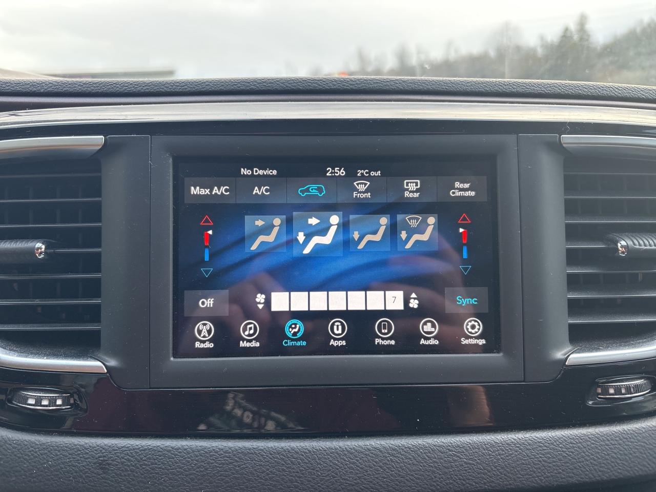 2021 Chrysler Grand Caravan SE Photo