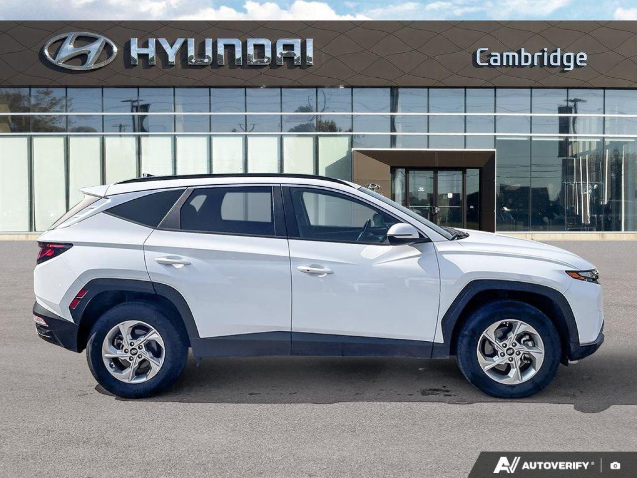 2023 Hyundai Tucson Preferred AWD   Heated Seats   Carplay Photo
