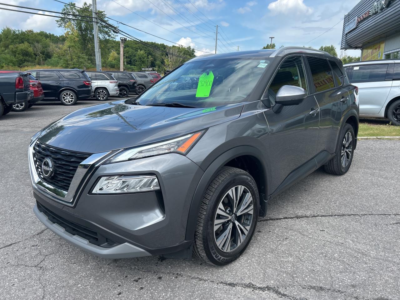 2023 Nissan Rogue SV MOONROOF Photo