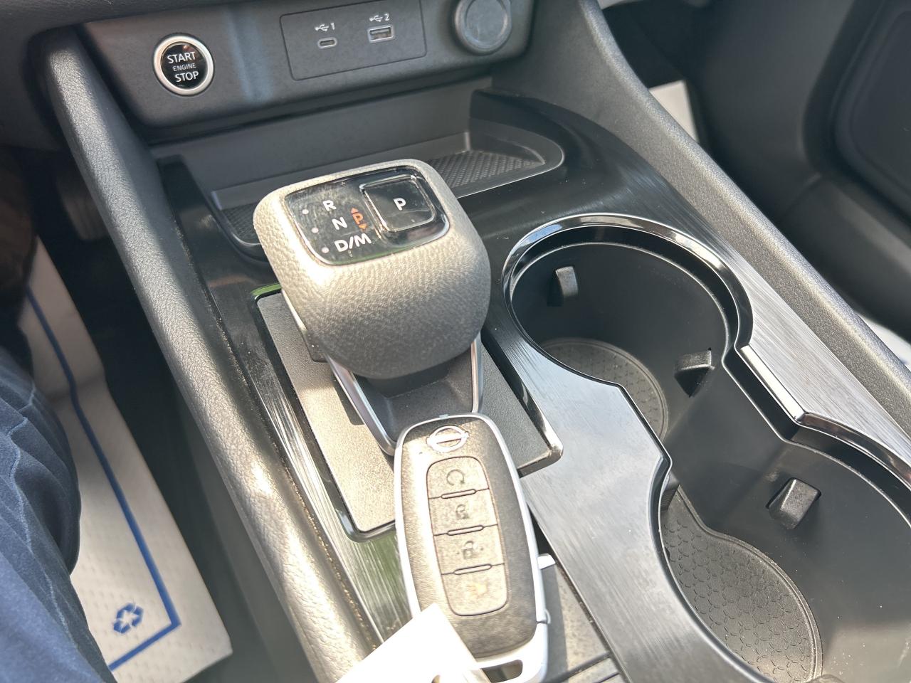 2023 Nissan Rogue SV MOONROOF Photo