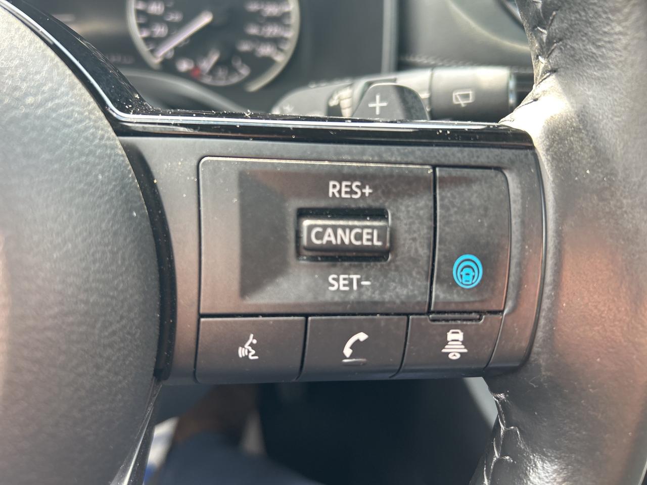 2023 Nissan Rogue SV MOONROOF Photo