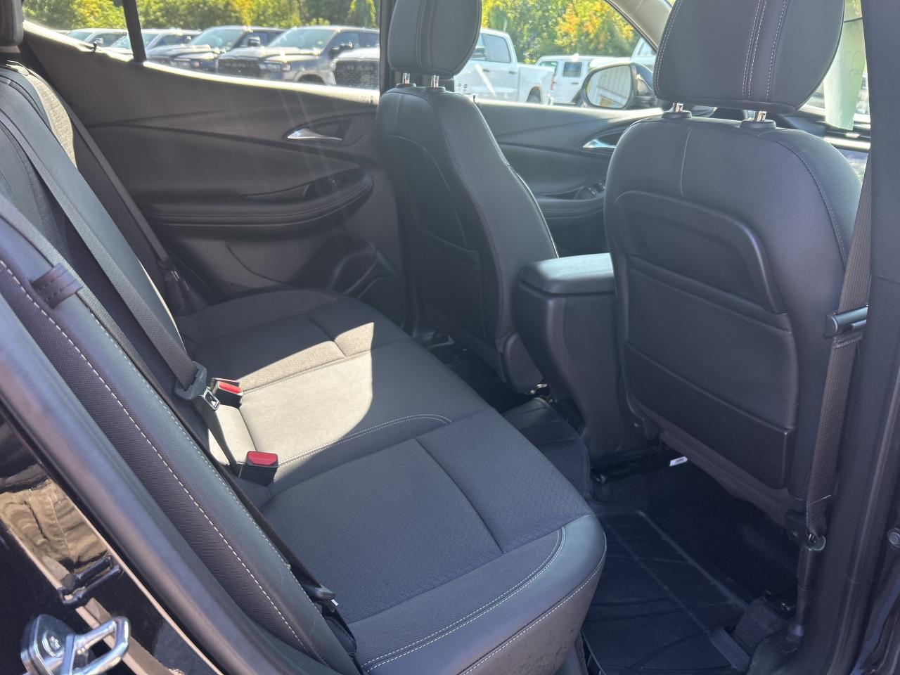 2023 Buick Encore GX Preferred GX ST Photo