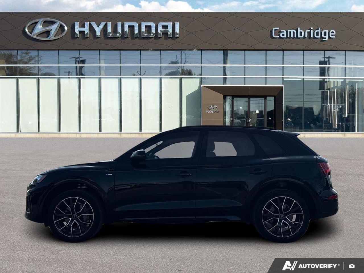 2021 Audi Q5 Technik Photo3