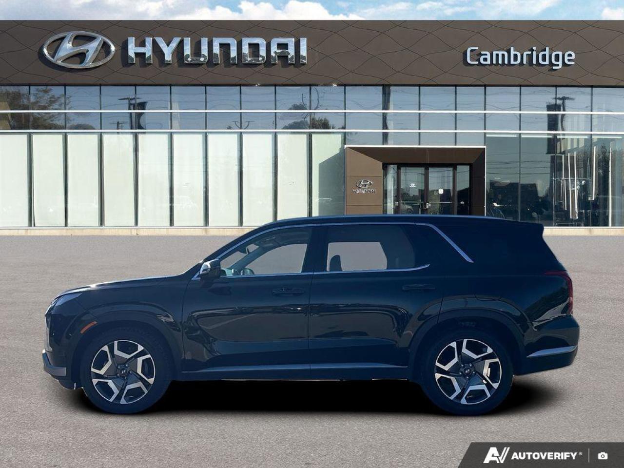2024 Hyundai PALISADE Preferred 8-Passenger AWD   Sunroof   Heated Seats Photo
