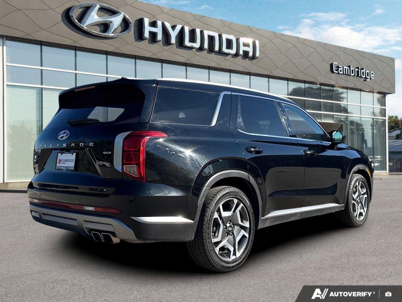 2024 Hyundai PALISADE Preferred 8-Passenger AWD   Sunroof   Heated Seats Photo