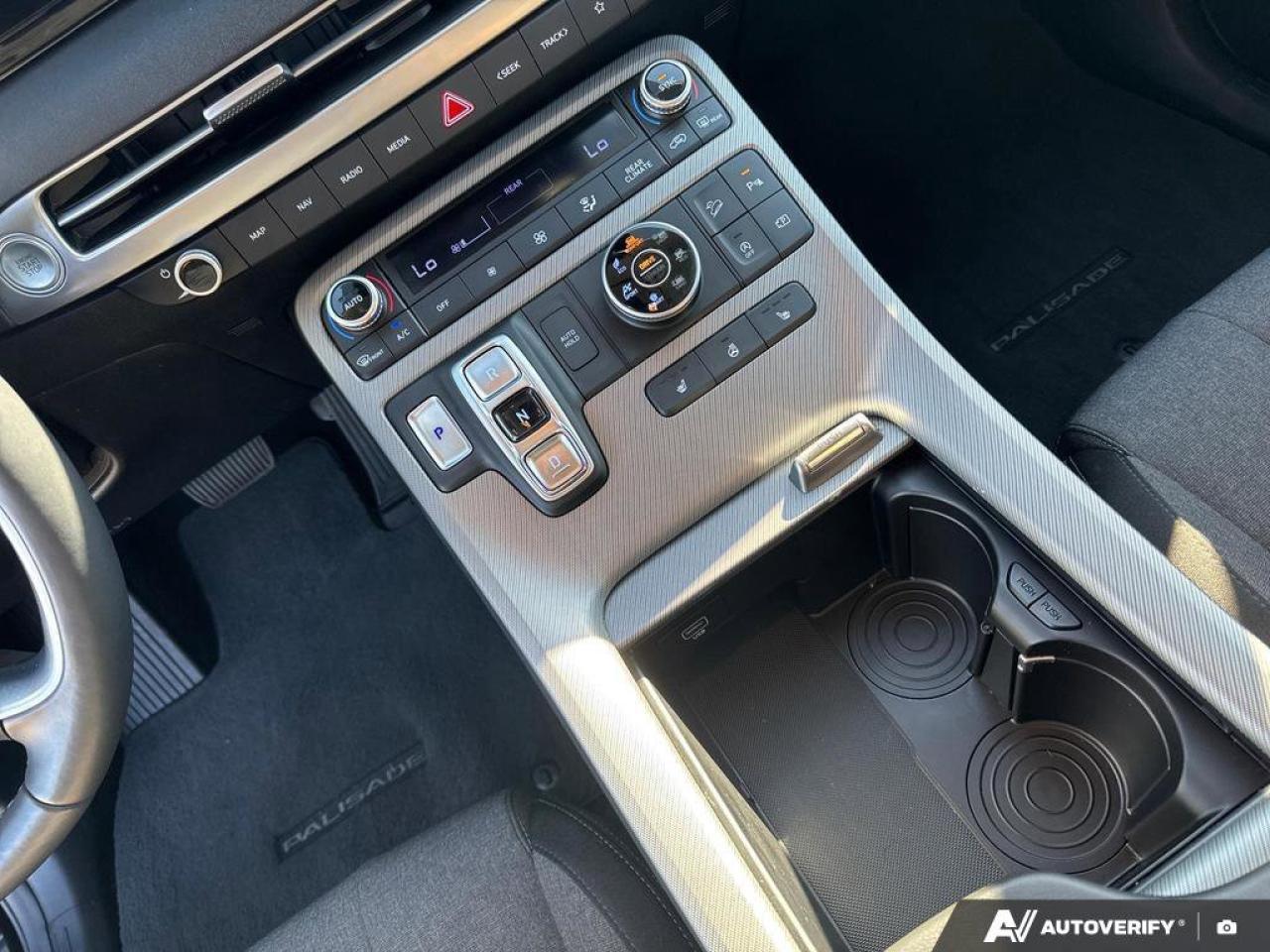 2024 Hyundai PALISADE Preferred 8-Passenger AWD   Sunroof   Heated Seats Photo