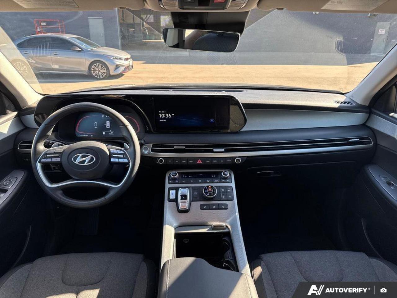 2024 Hyundai PALISADE Preferred 8-Passenger AWD   Sunroof   Heated Seats Photo